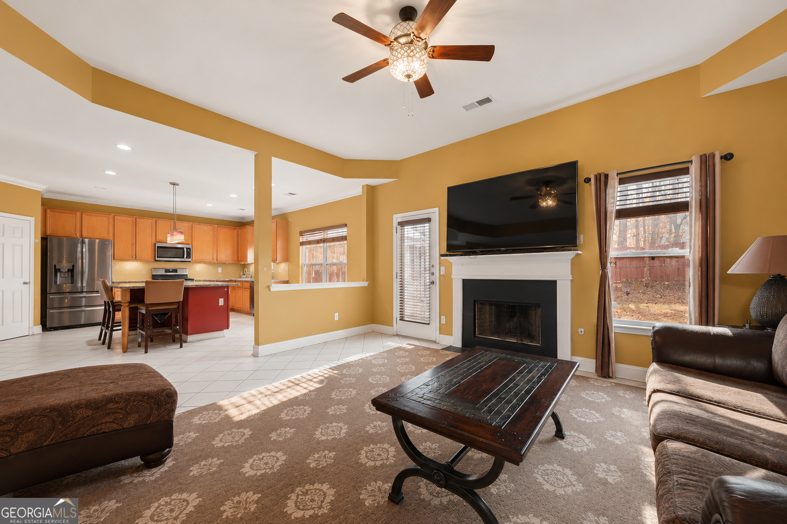 250 Windsor Way Property Photo 4