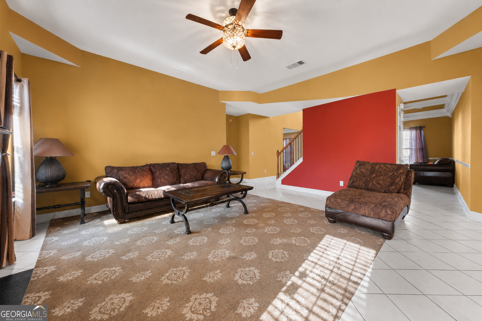 250 Windsor Way Property Photo 5