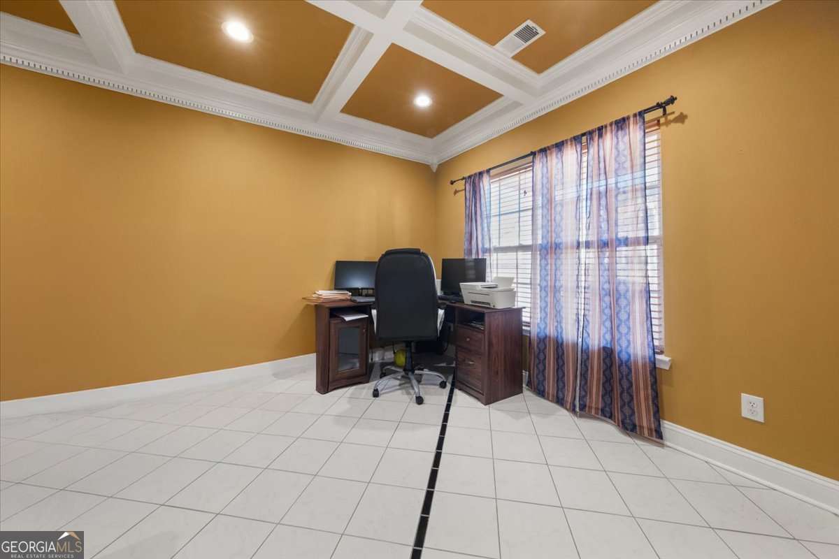 250 Windsor Way Property Photo 9