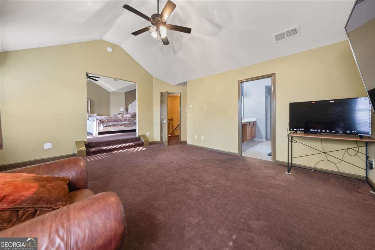 250 Windsor Way Property Photo 21