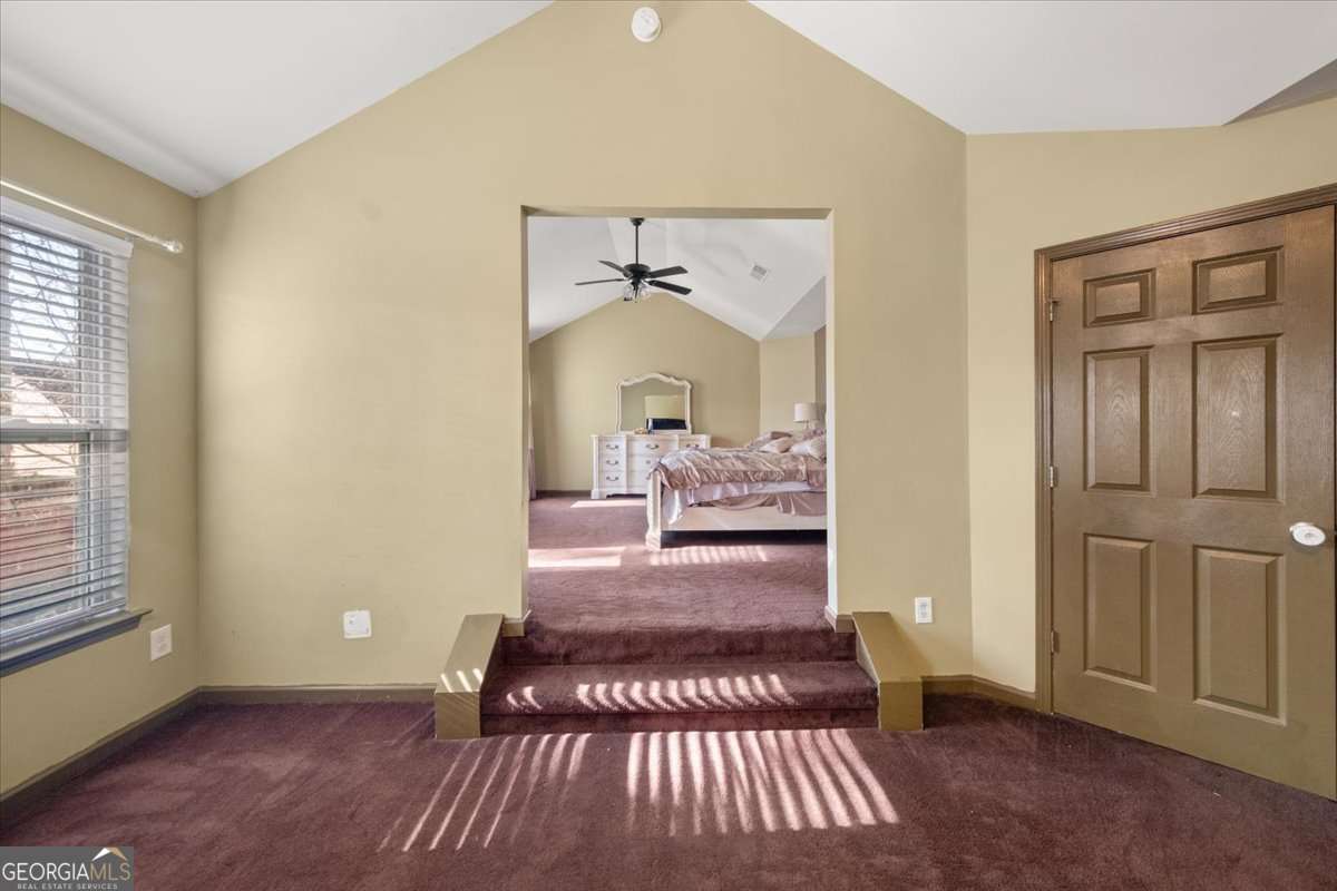 250 Windsor Way Property Photo 22