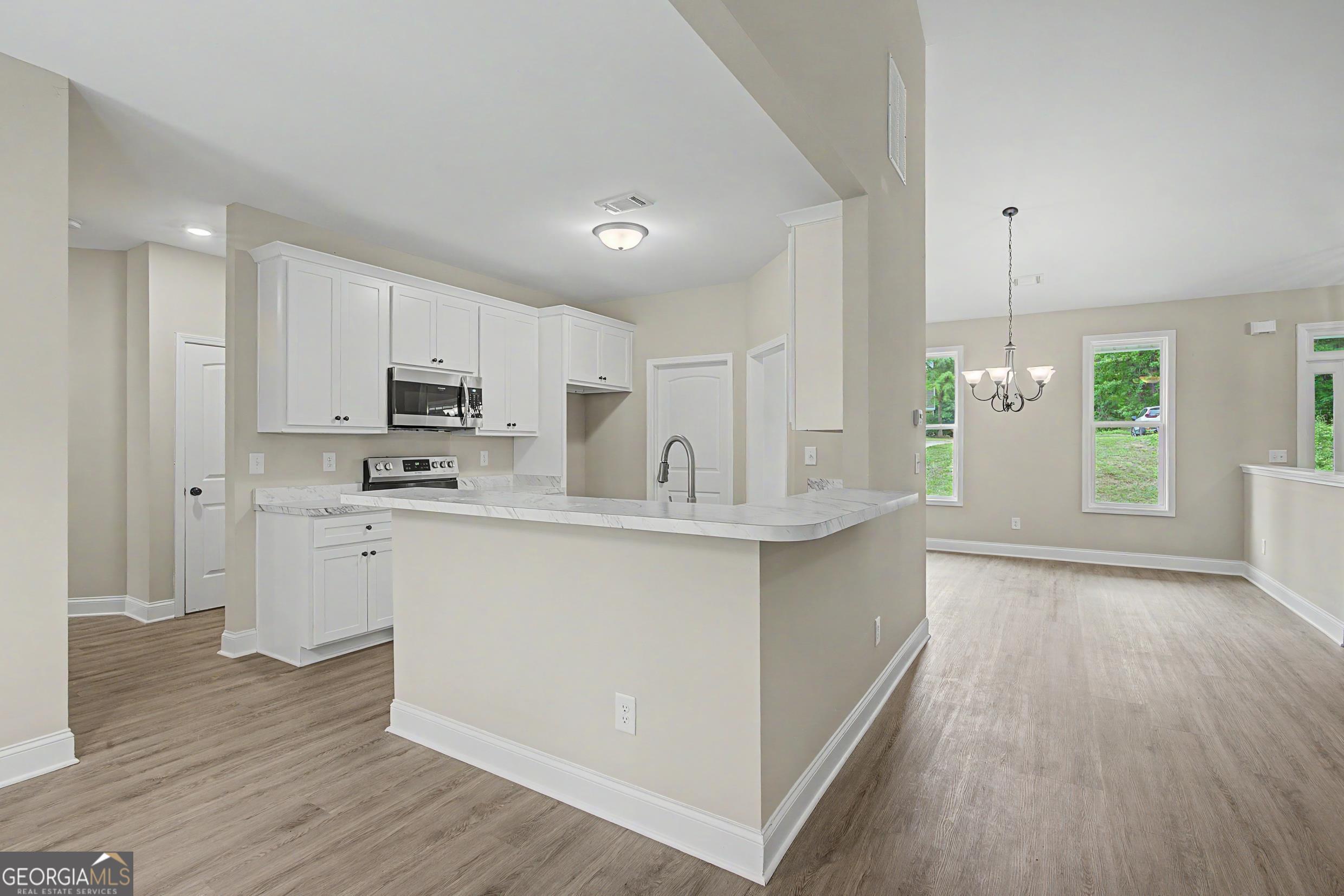 504 Iris Way Property Photo 17