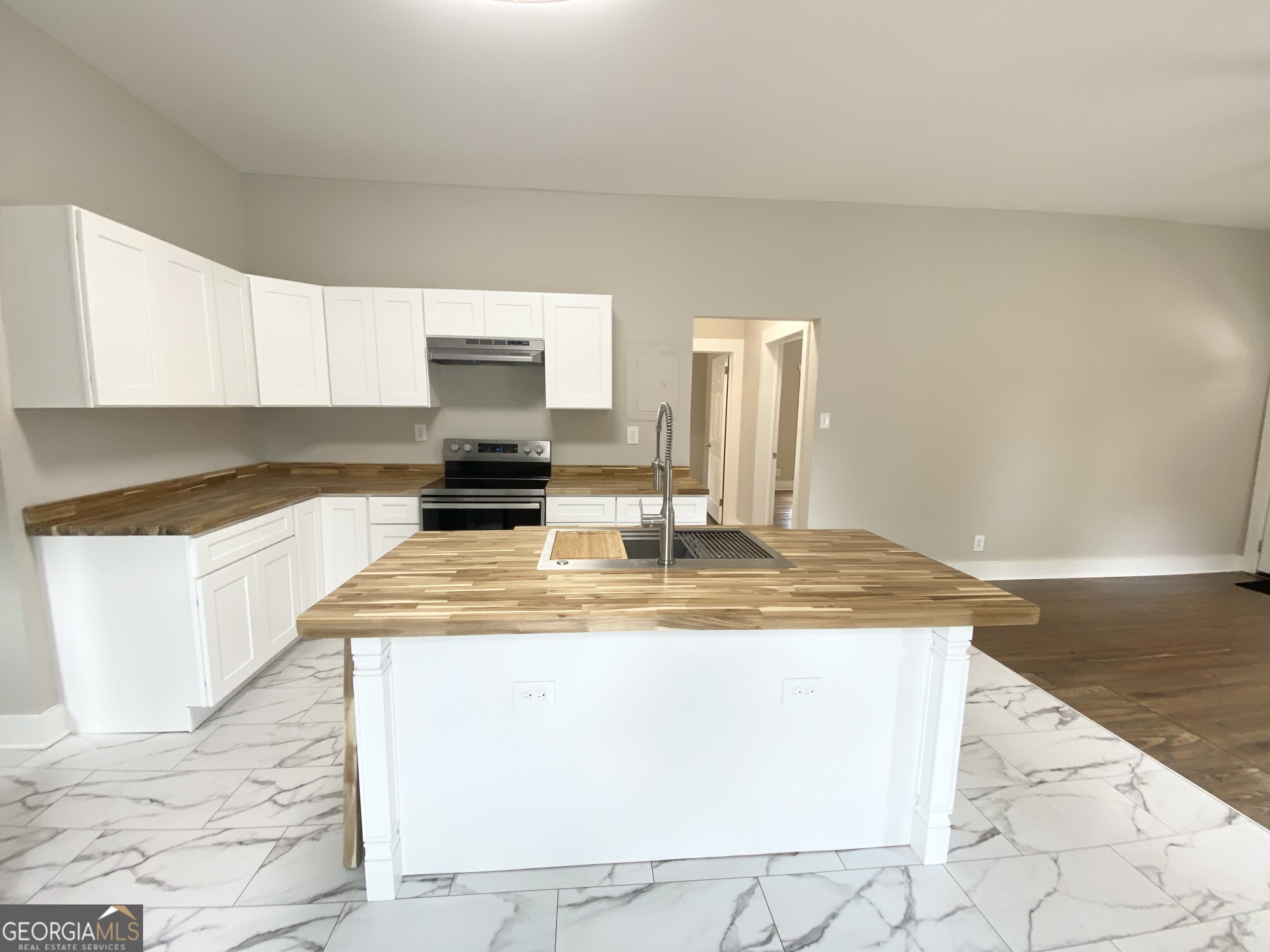 702 Roosevelt Street Property Photo 16