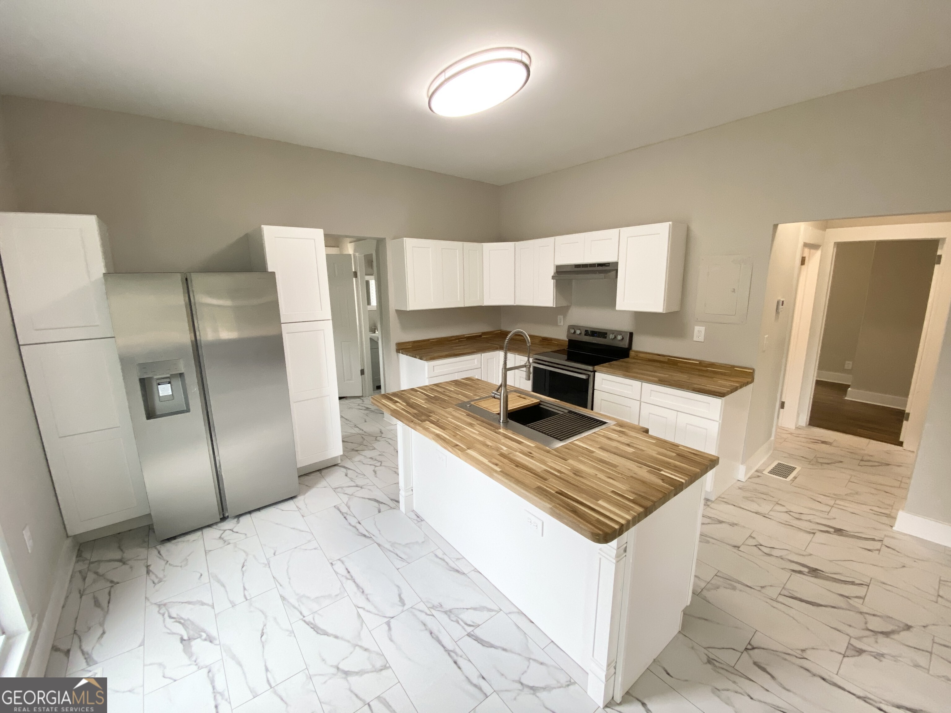 702 Roosevelt Street Property Photo 17