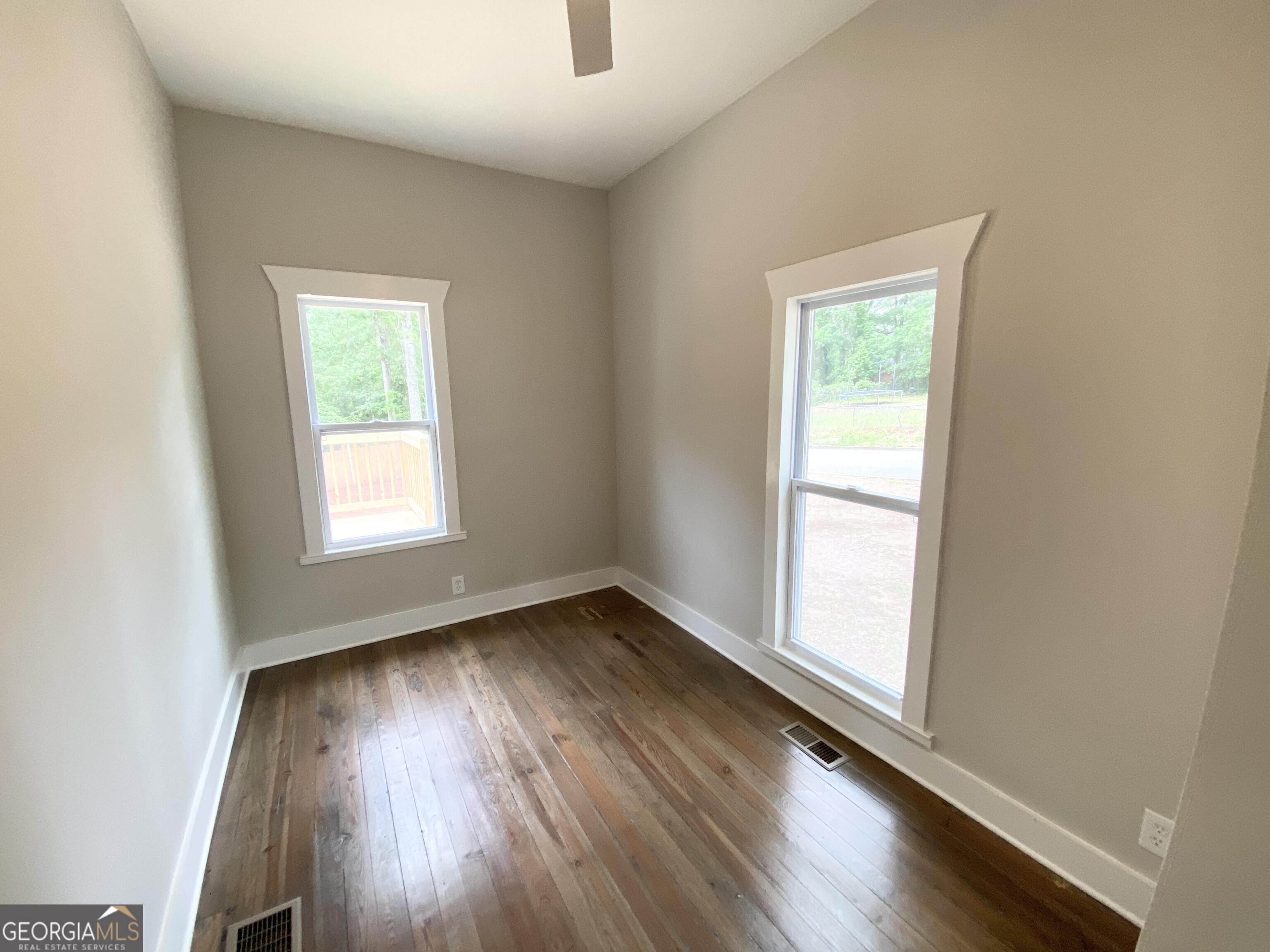 702 Roosevelt Street Property Photo 27