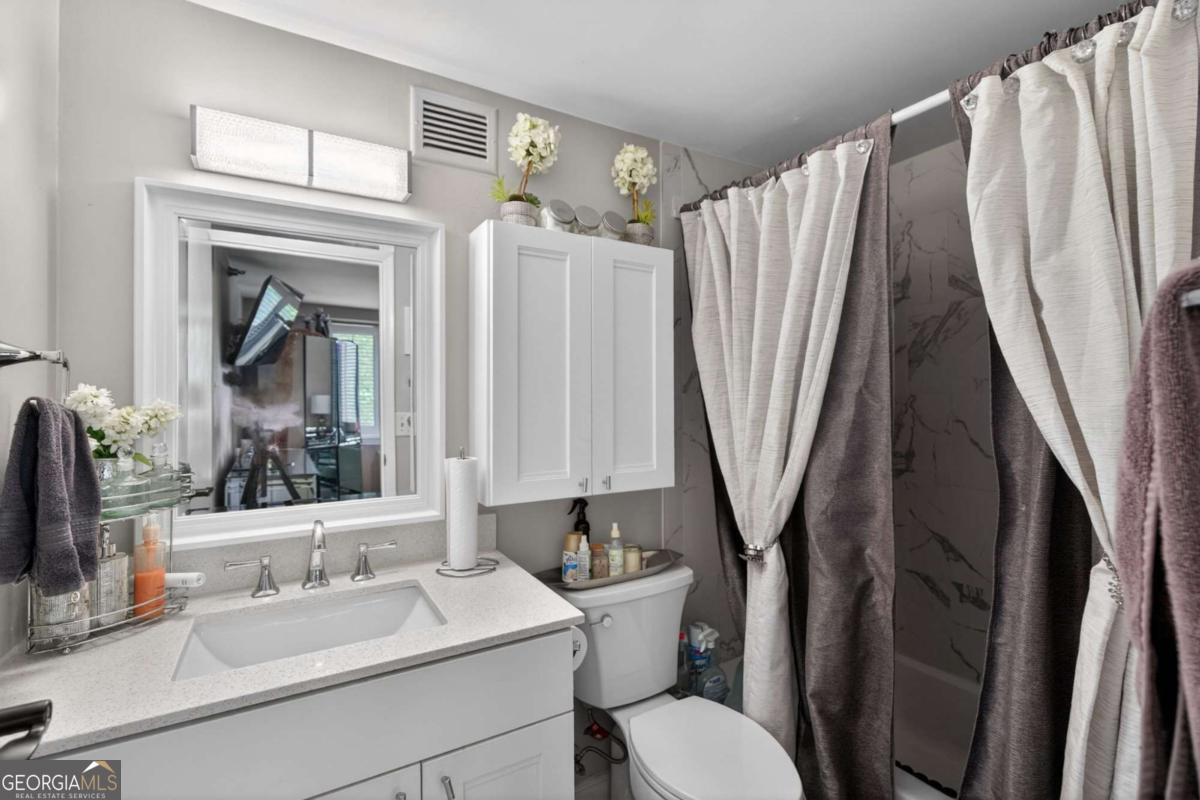 2479 Peachtree Road Ne # 214 Property Photo 19