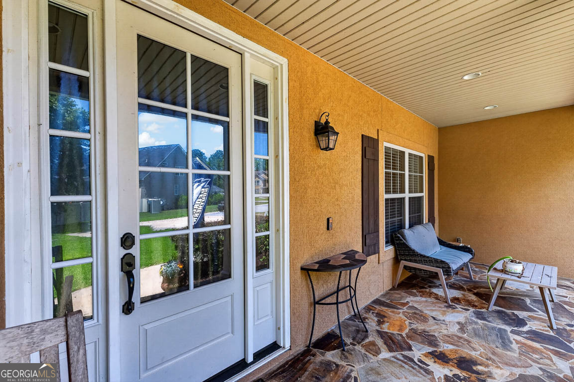101 Madeira Drive Property Photo 4