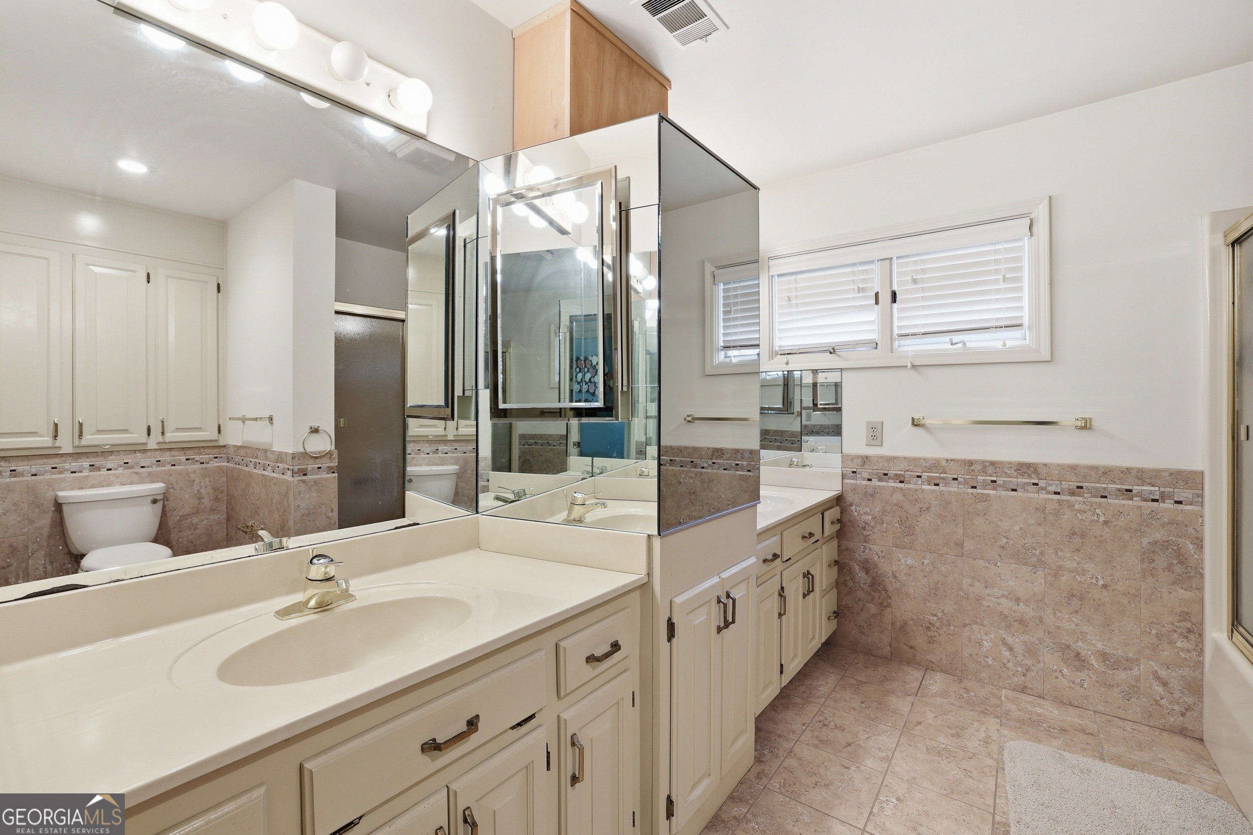 31 Addington Court Property Photo 16
