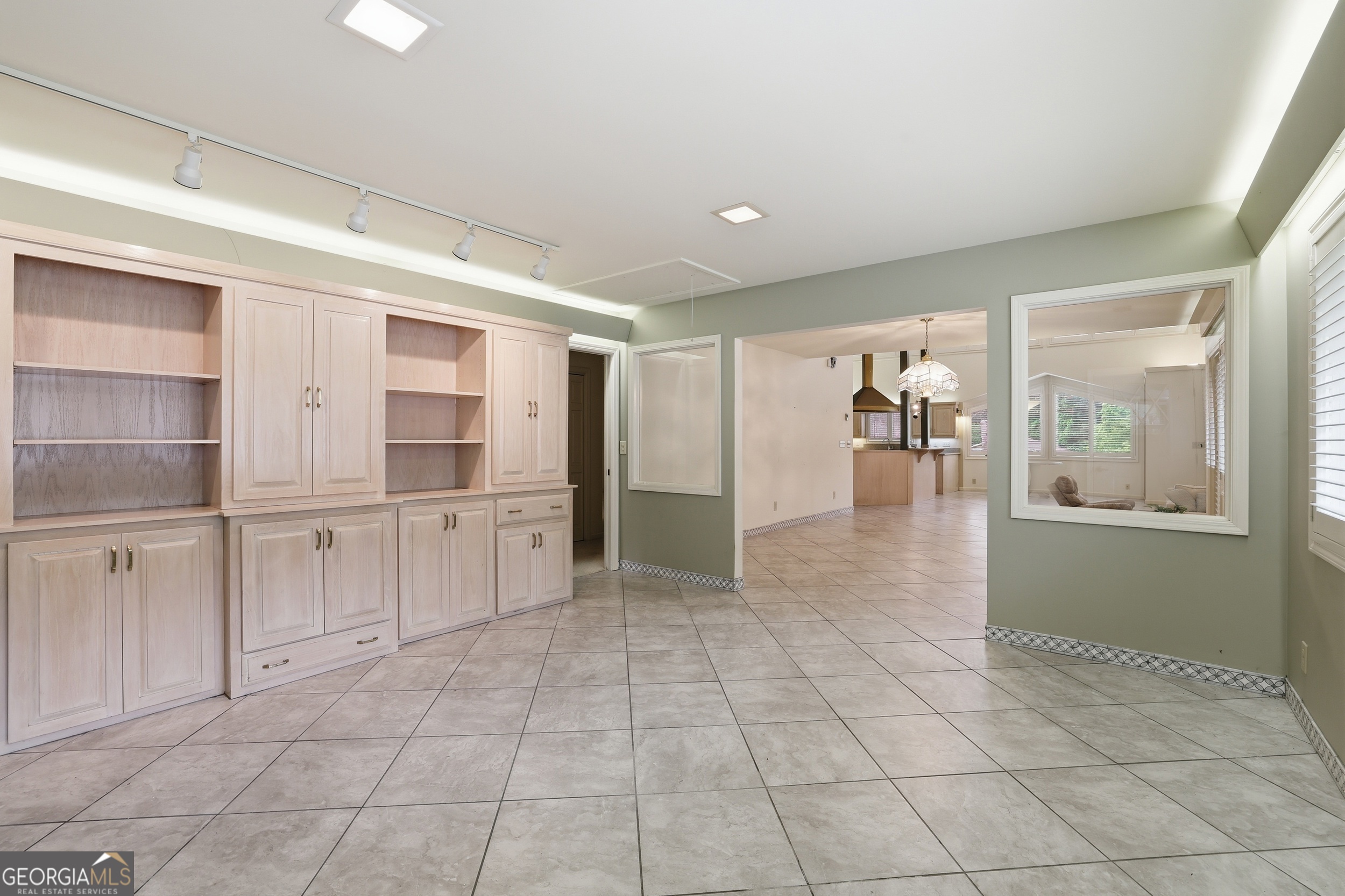 31 Addington Court Property Photo 26