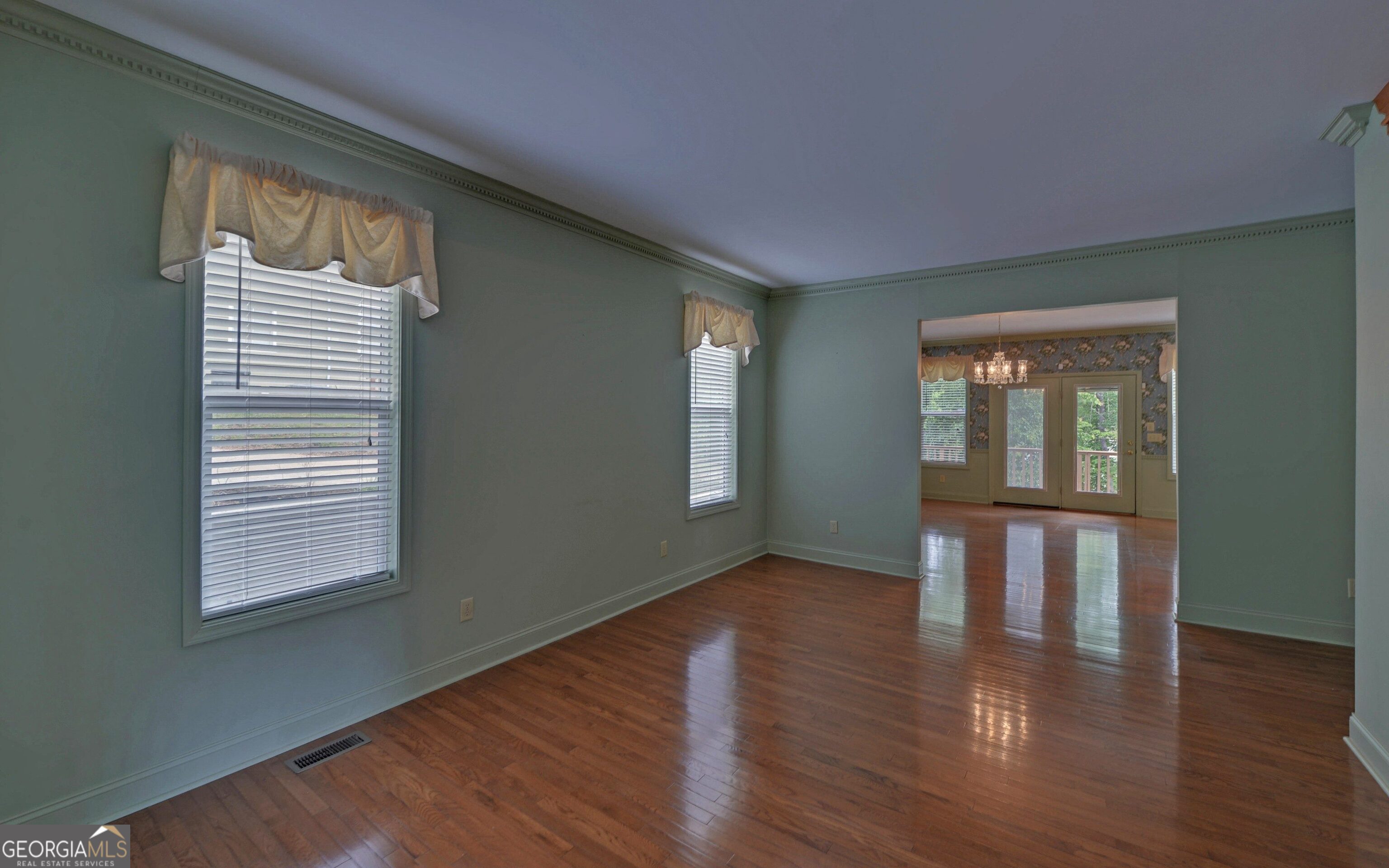 371 Shorewood Circle Property Photo 8
