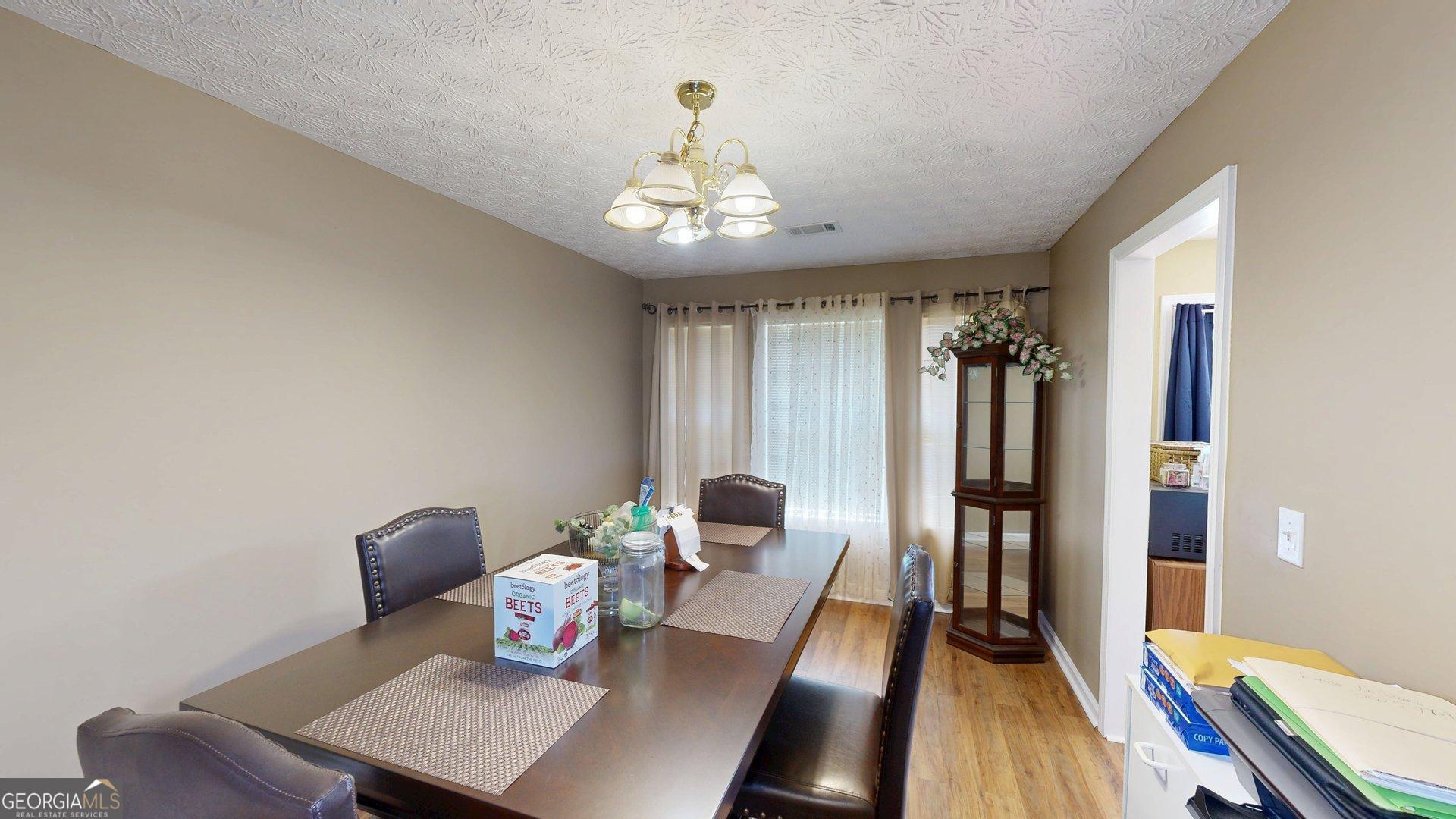 100 Hawthorn Drive Property Photo 10