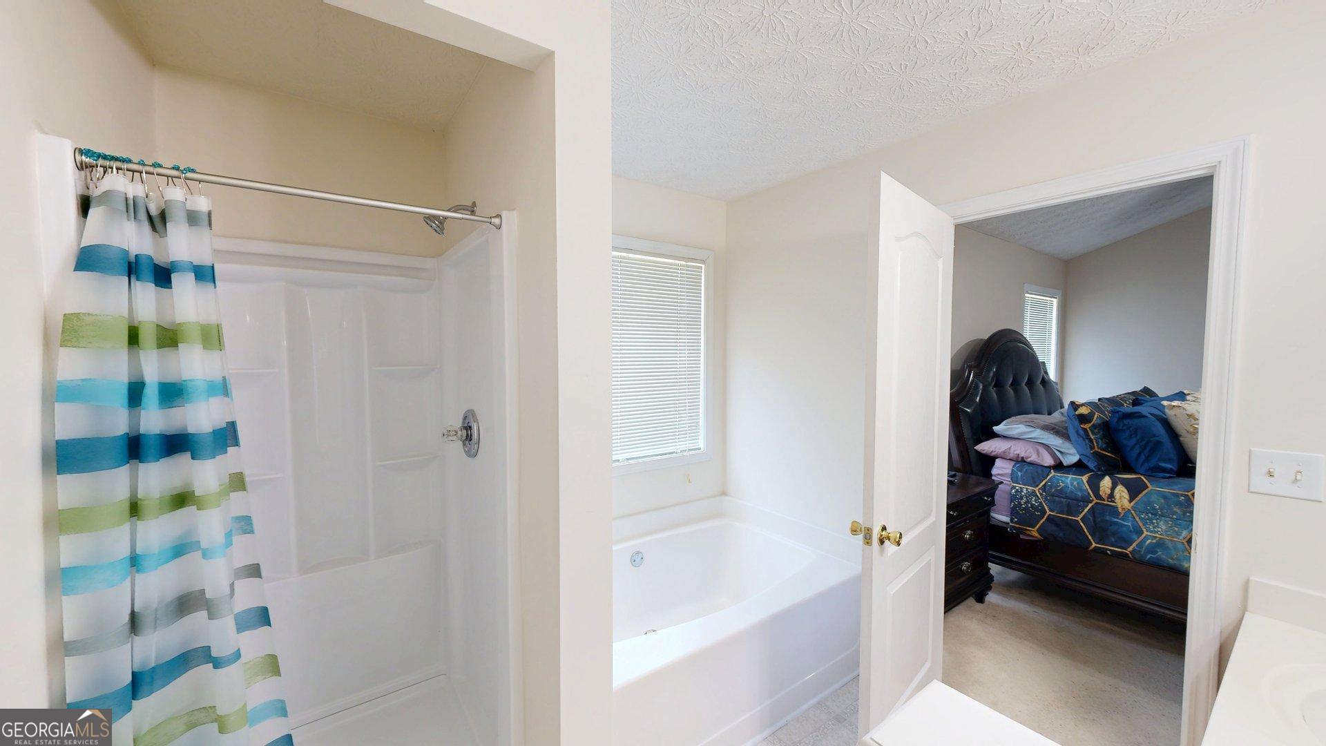 100 Hawthorn Drive Property Photo 20