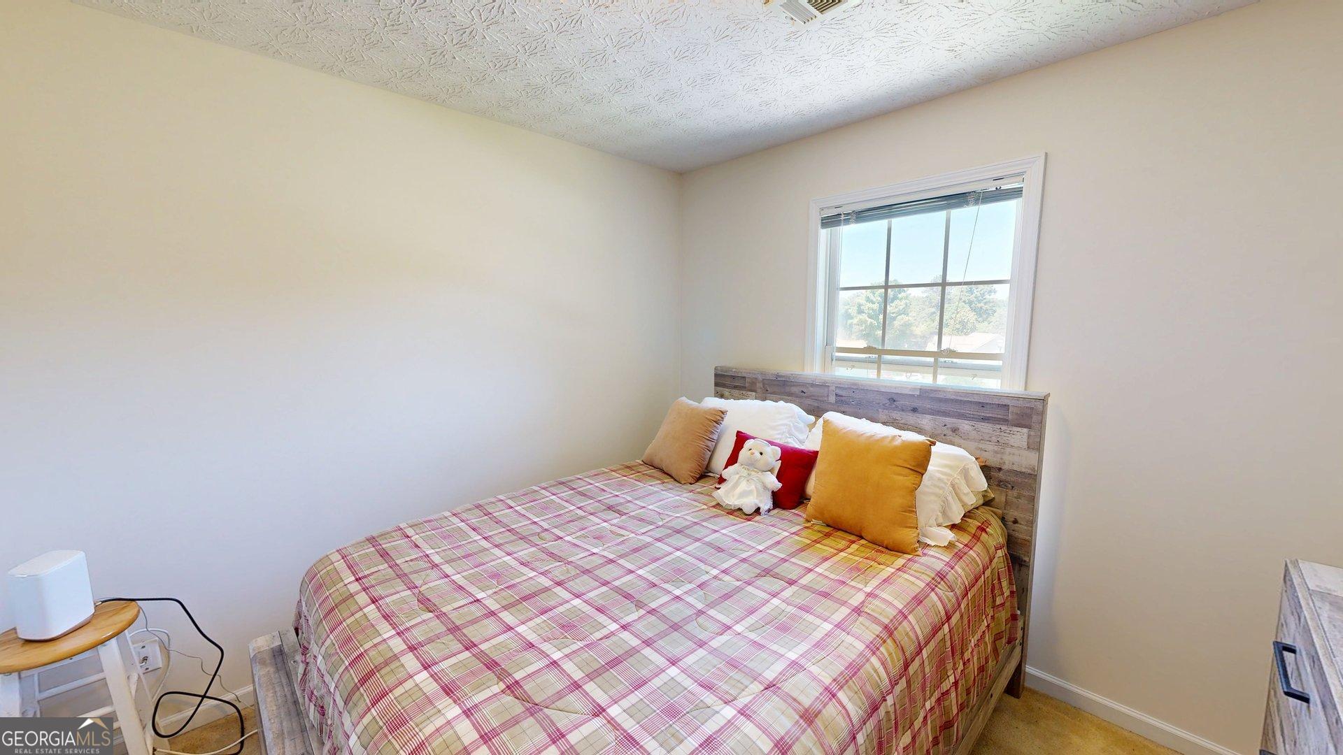 100 Hawthorn Drive Property Photo 21