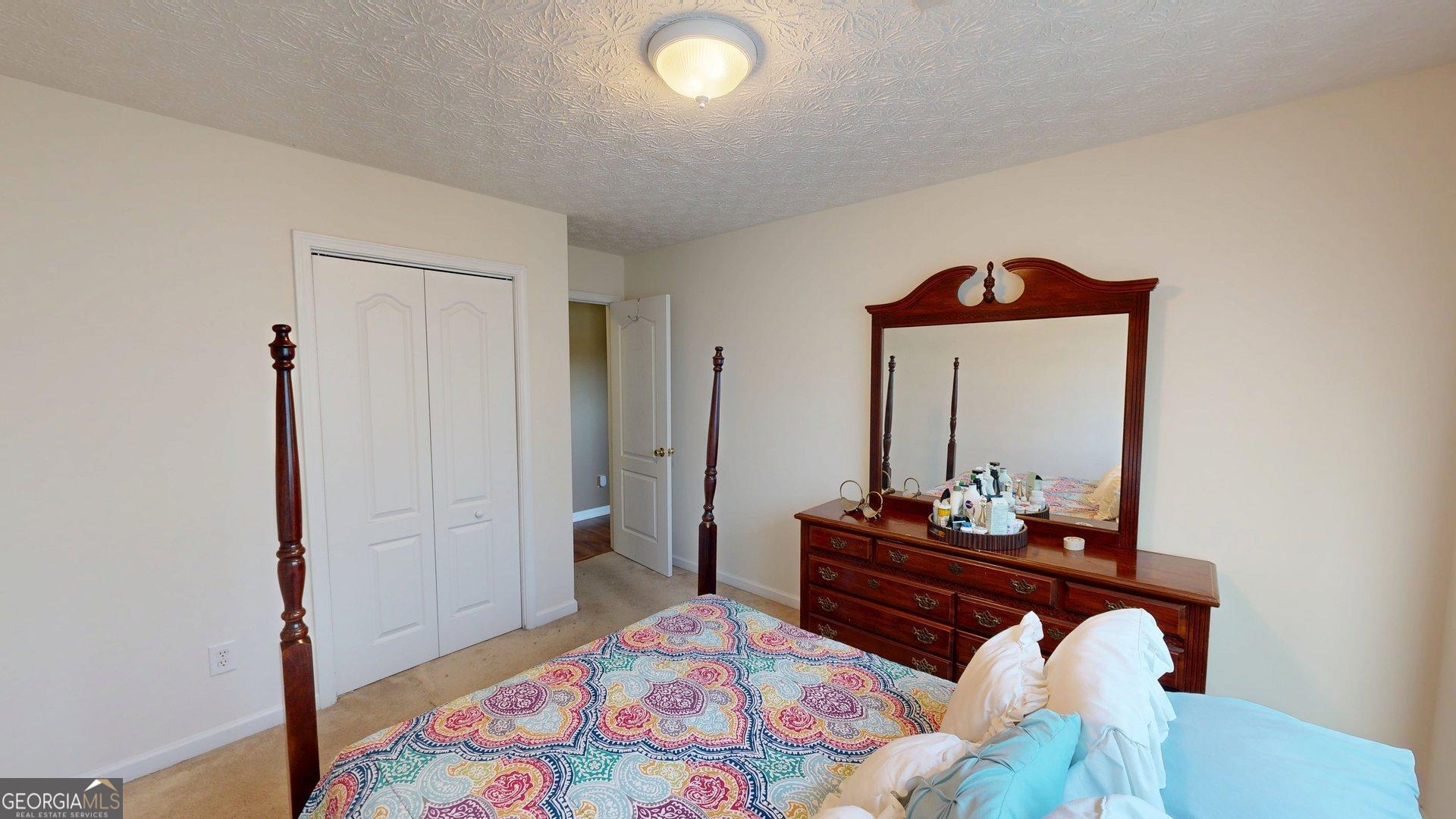 100 Hawthorn Drive Property Photo 24