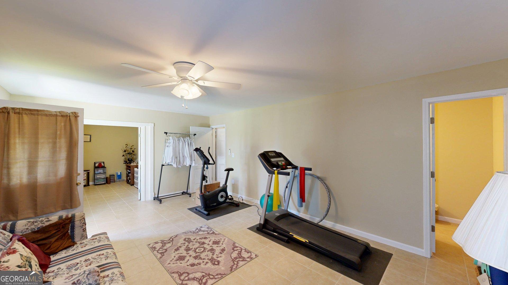 100 Hawthorn Drive Property Photo 28