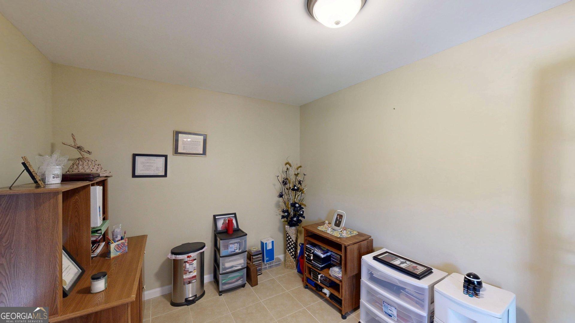 100 Hawthorn Drive Property Photo 30