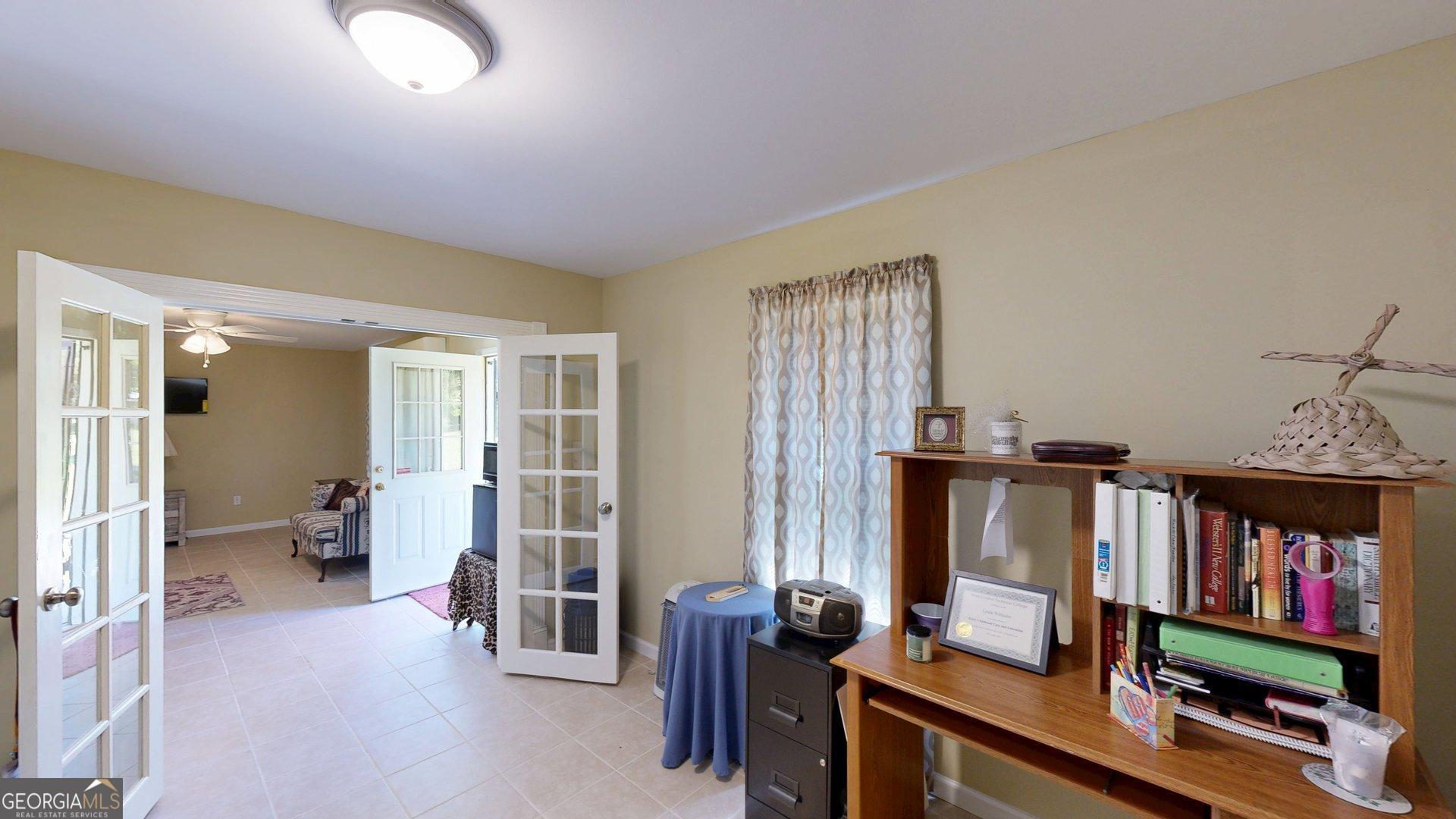 100 Hawthorn Drive Property Photo 31