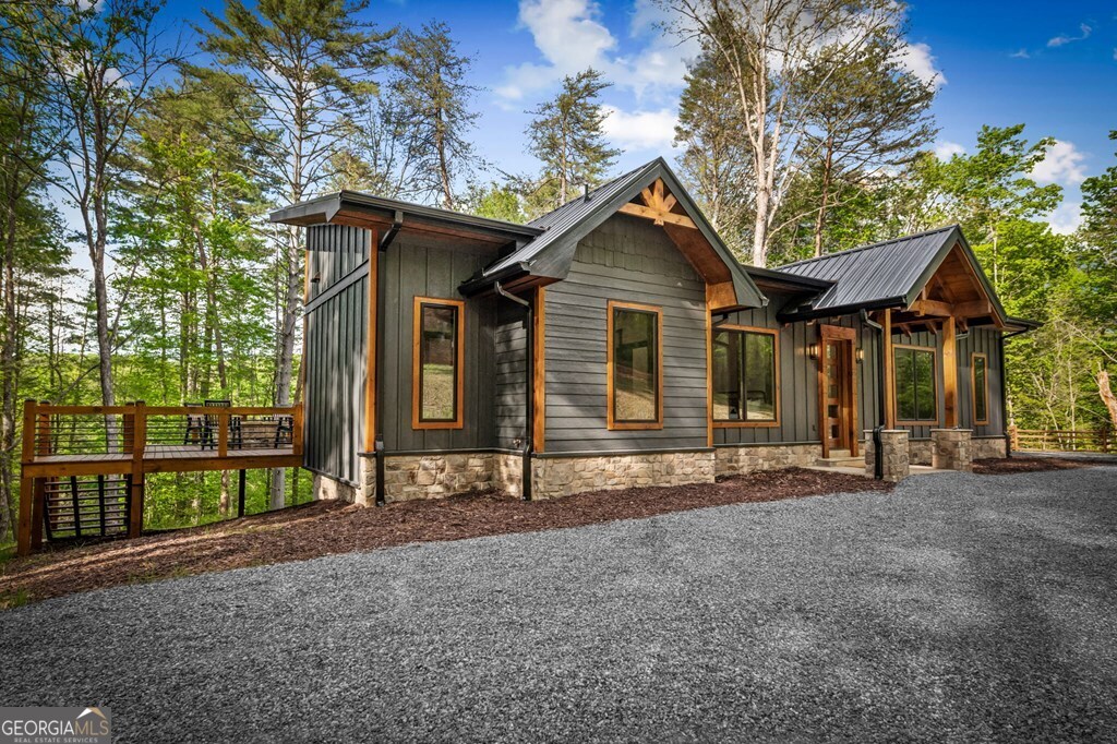 42 Rolling Rapids Property Photo 5