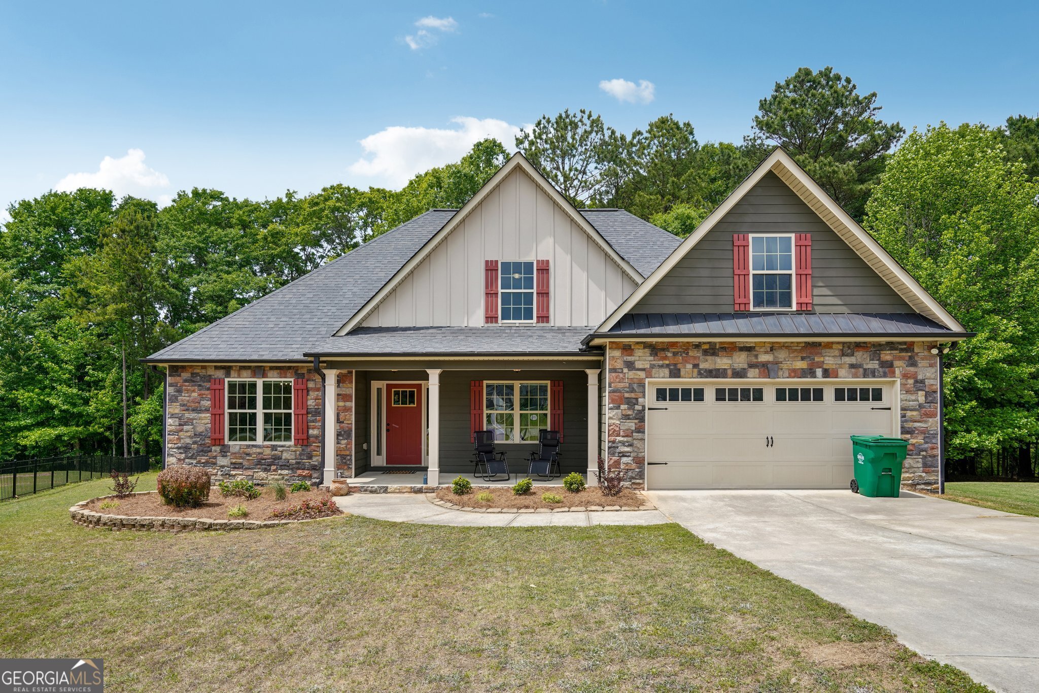 103 Fieldstone Circle Property Photo 2