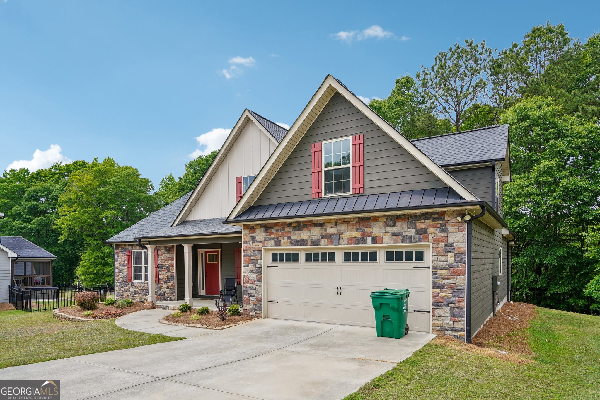 103 Fieldstone Circle Property Photo 3