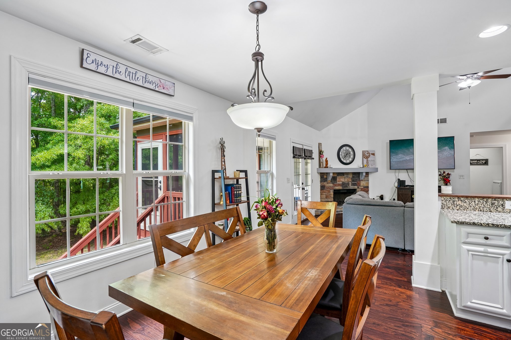 103 Fieldstone Circle Property Photo 10