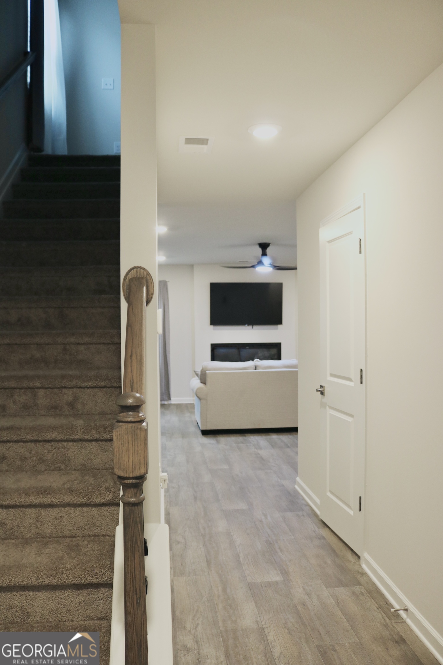204 River Meadow Drive Property Photo 2