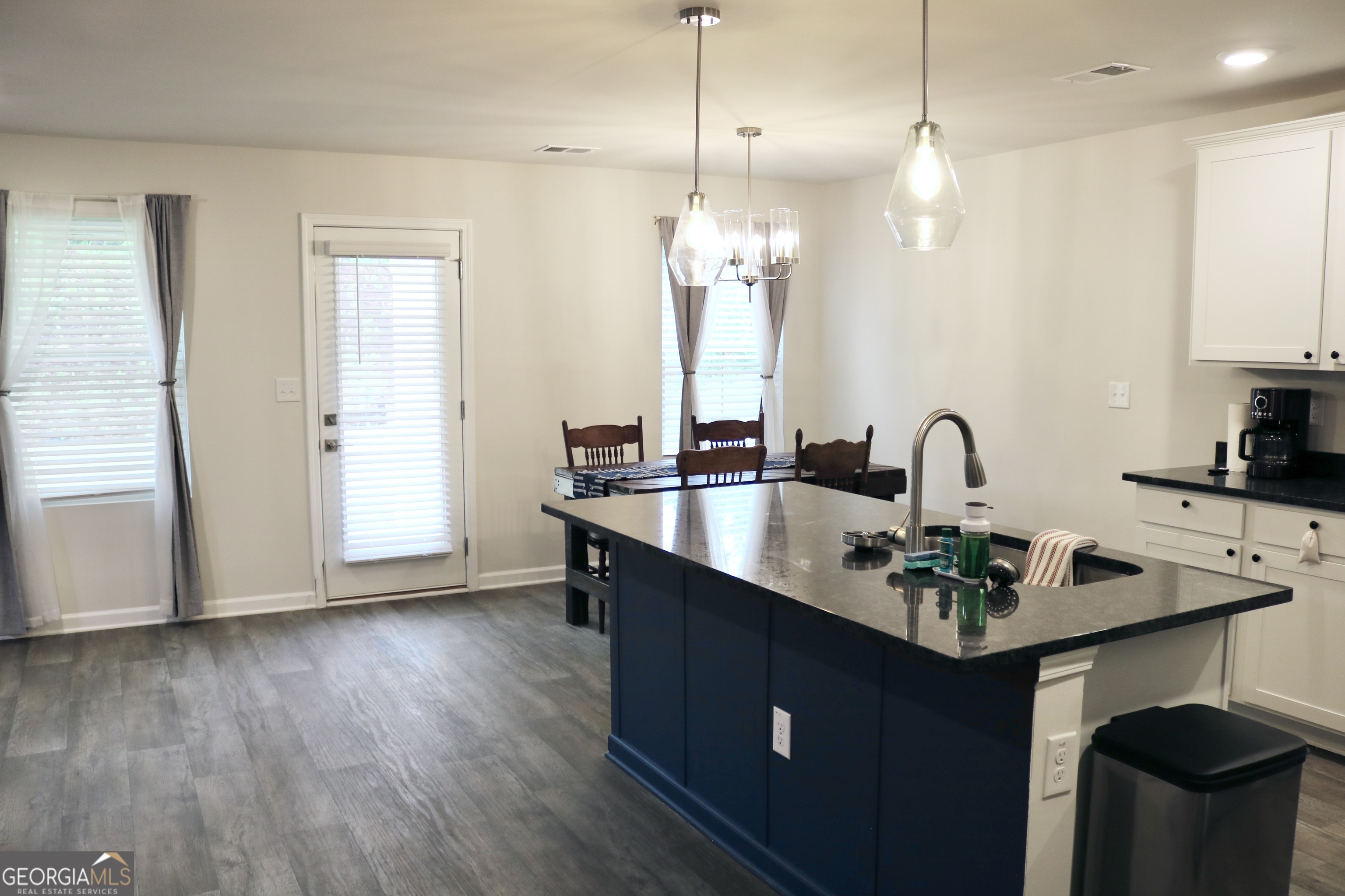 204 River Meadow Drive Property Photo 10