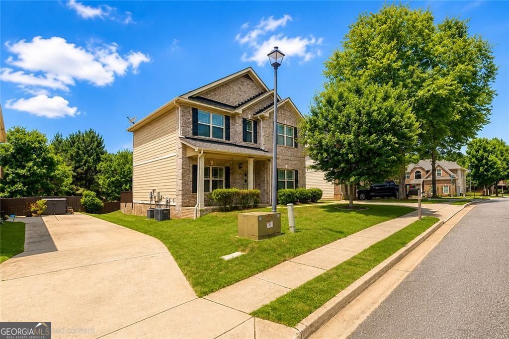 14 Madrid Avenue Property Photo 1