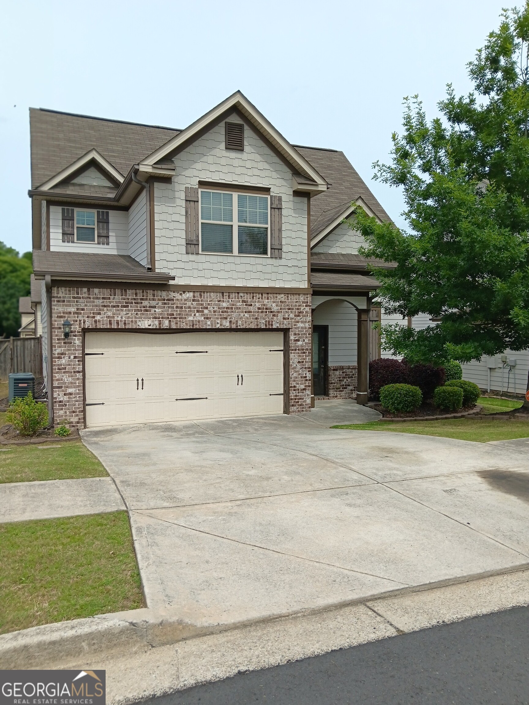 413 Easley Drive Property Photo 1