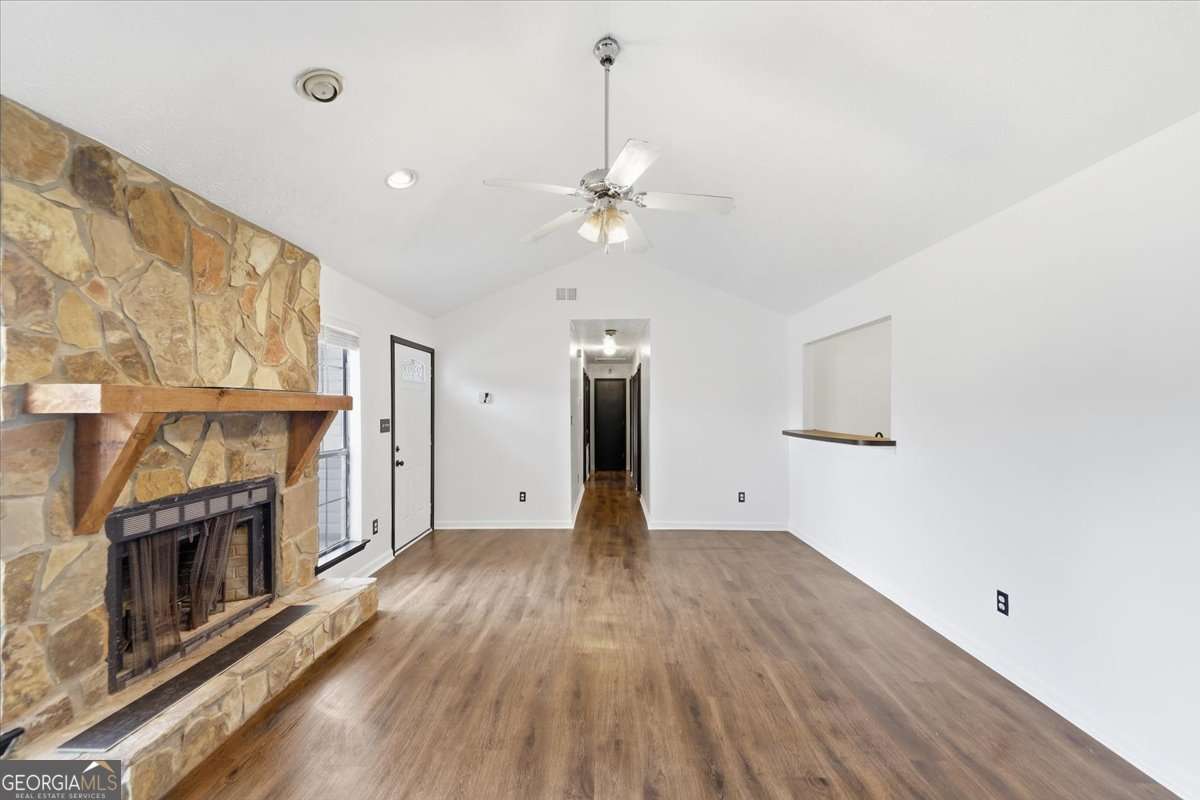 608 Crestmont Court Property Photo 10