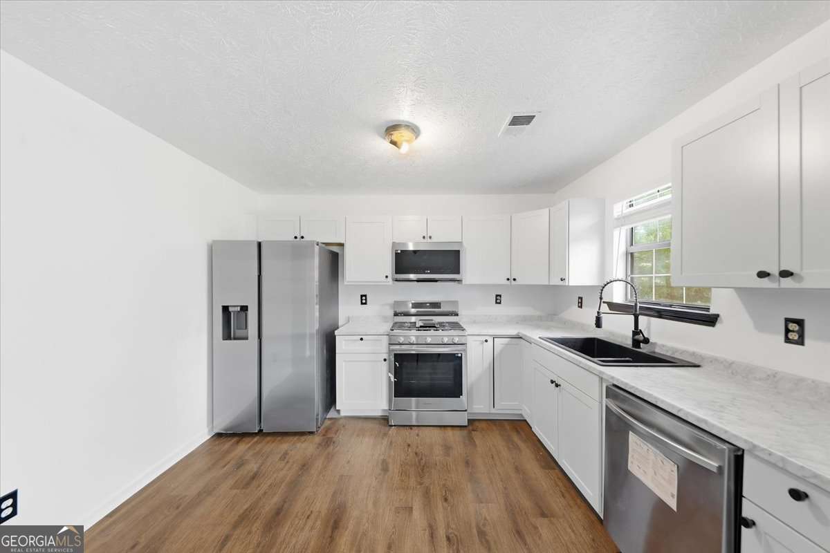 608 Crestmont Court Property Photo 13
