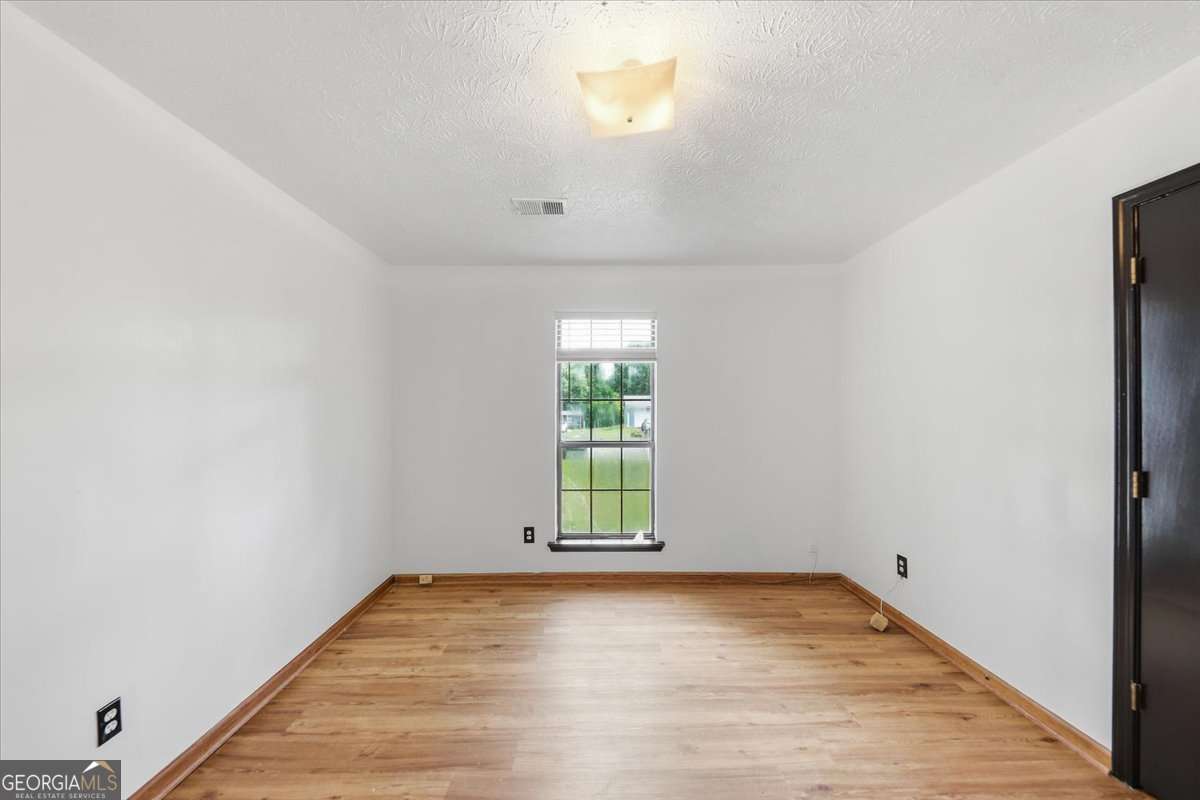608 Crestmont Court Property Photo 18