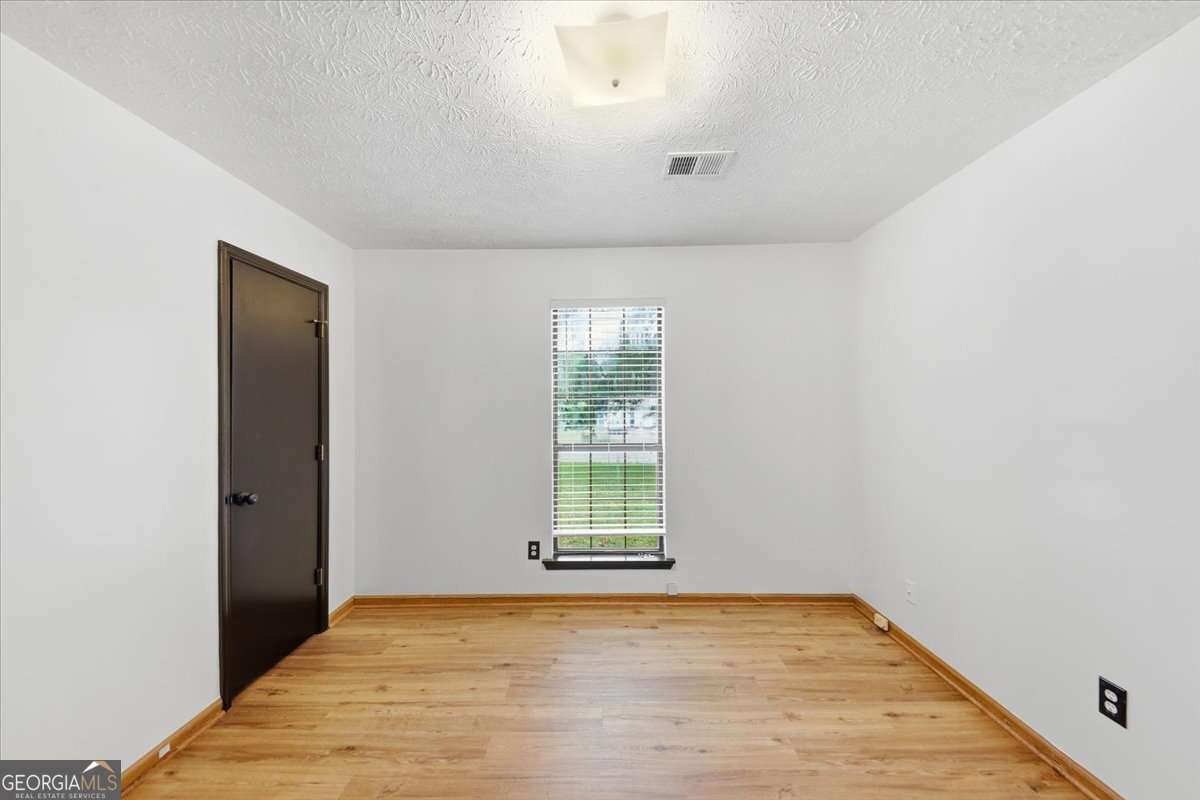 608 Crestmont Court Property Photo 21