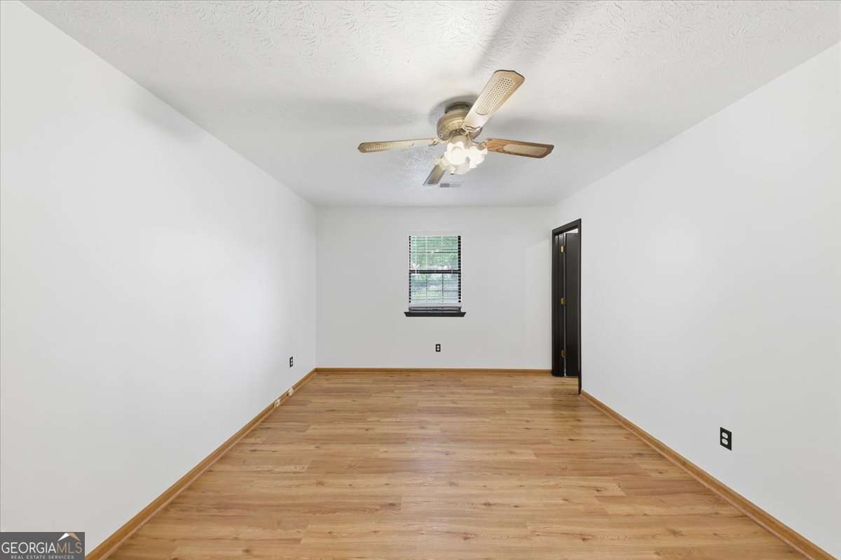 608 Crestmont Court Property Photo 23