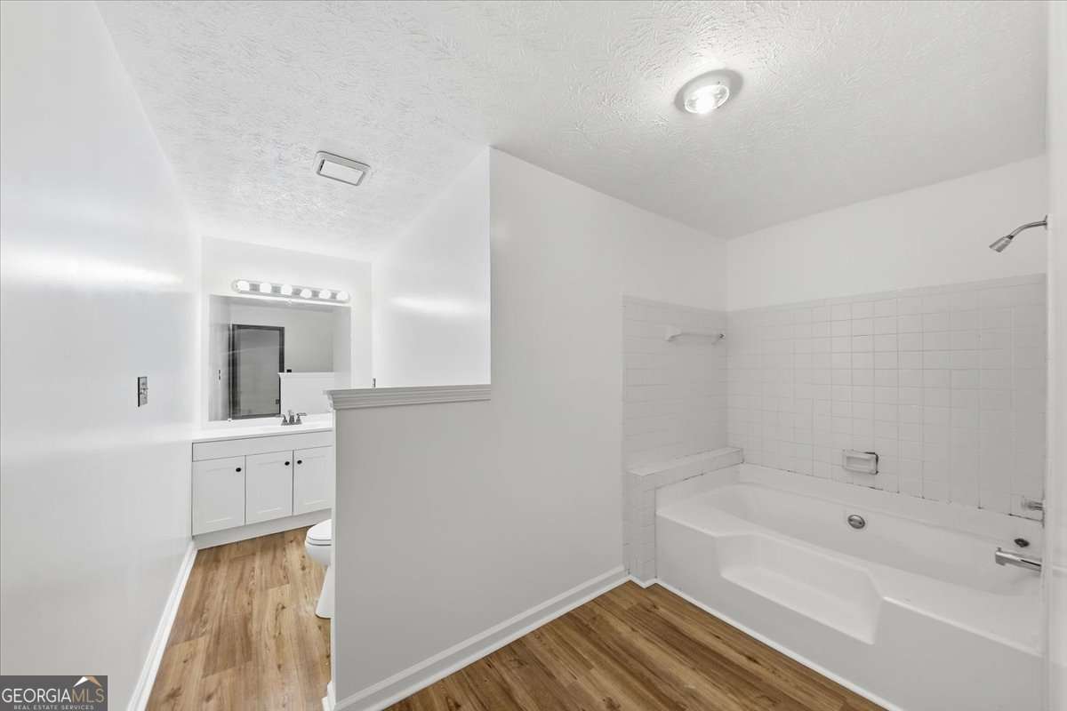 608 Crestmont Court Property Photo 26