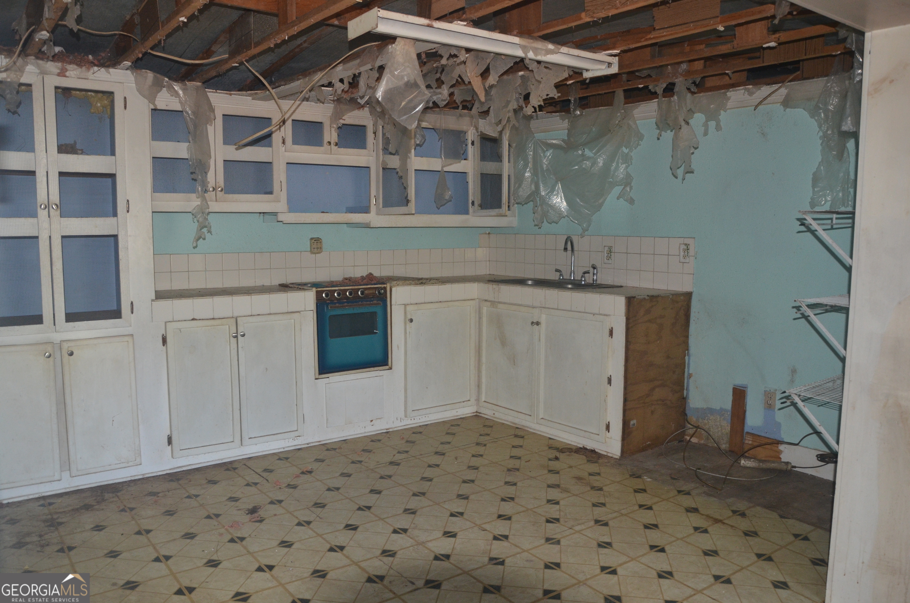 569 Crooked River Drive Property Photo 8