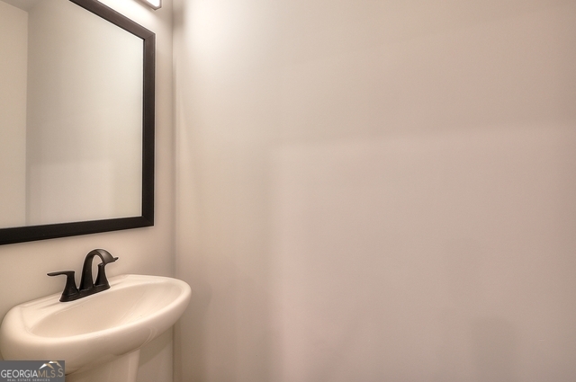 23 Crest Drive # 3 Property Photo 10