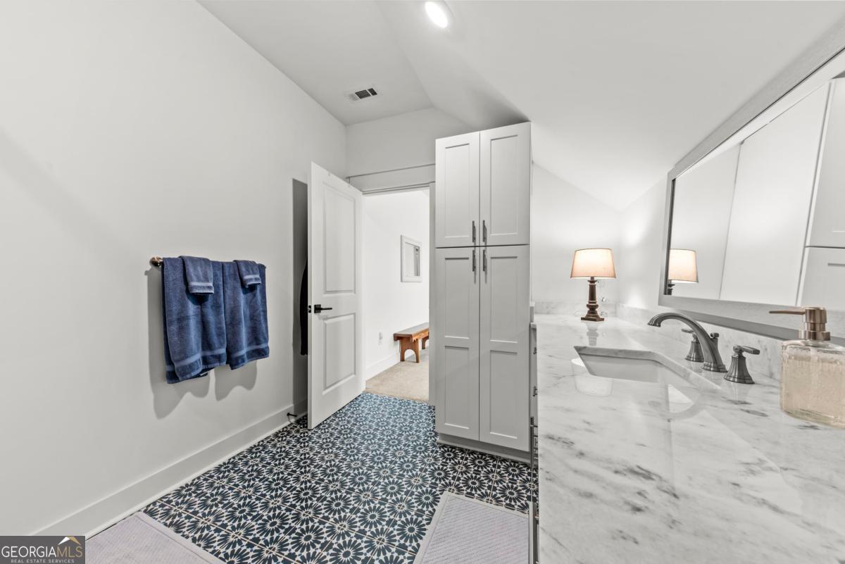 1101 Sunset Drive Property Photo 40