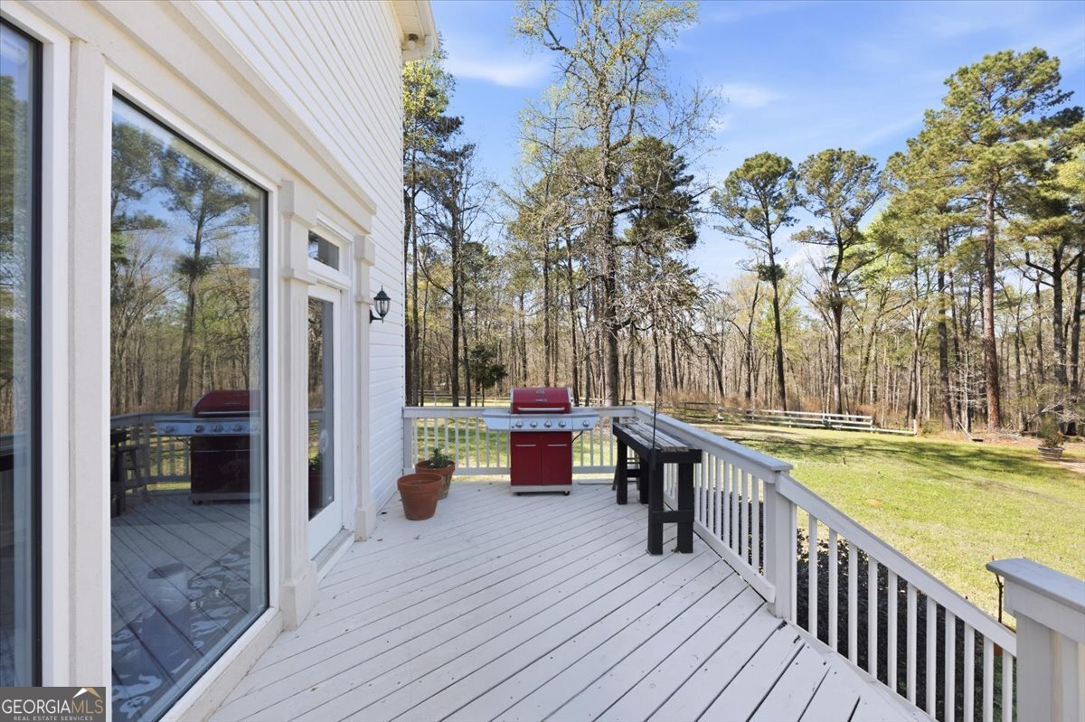 5445 Wesleyan Drive N Property Photo 24