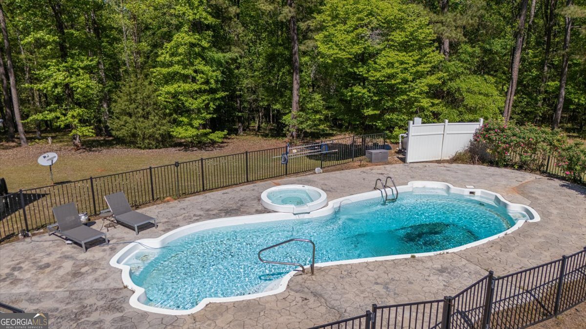 5445 Wesleyan Drive N Property Photo 30