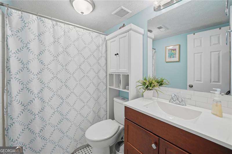 270 Quail Run Property Photo 36
