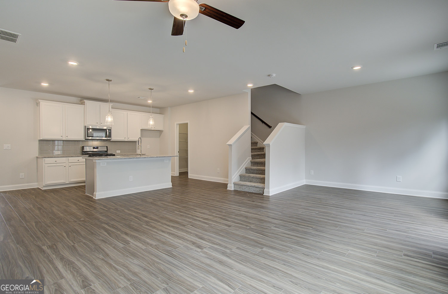 95 Avian Way Property Photo 8