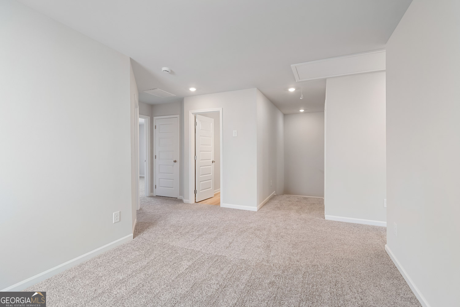 19 Butternut Way Property Photo 6