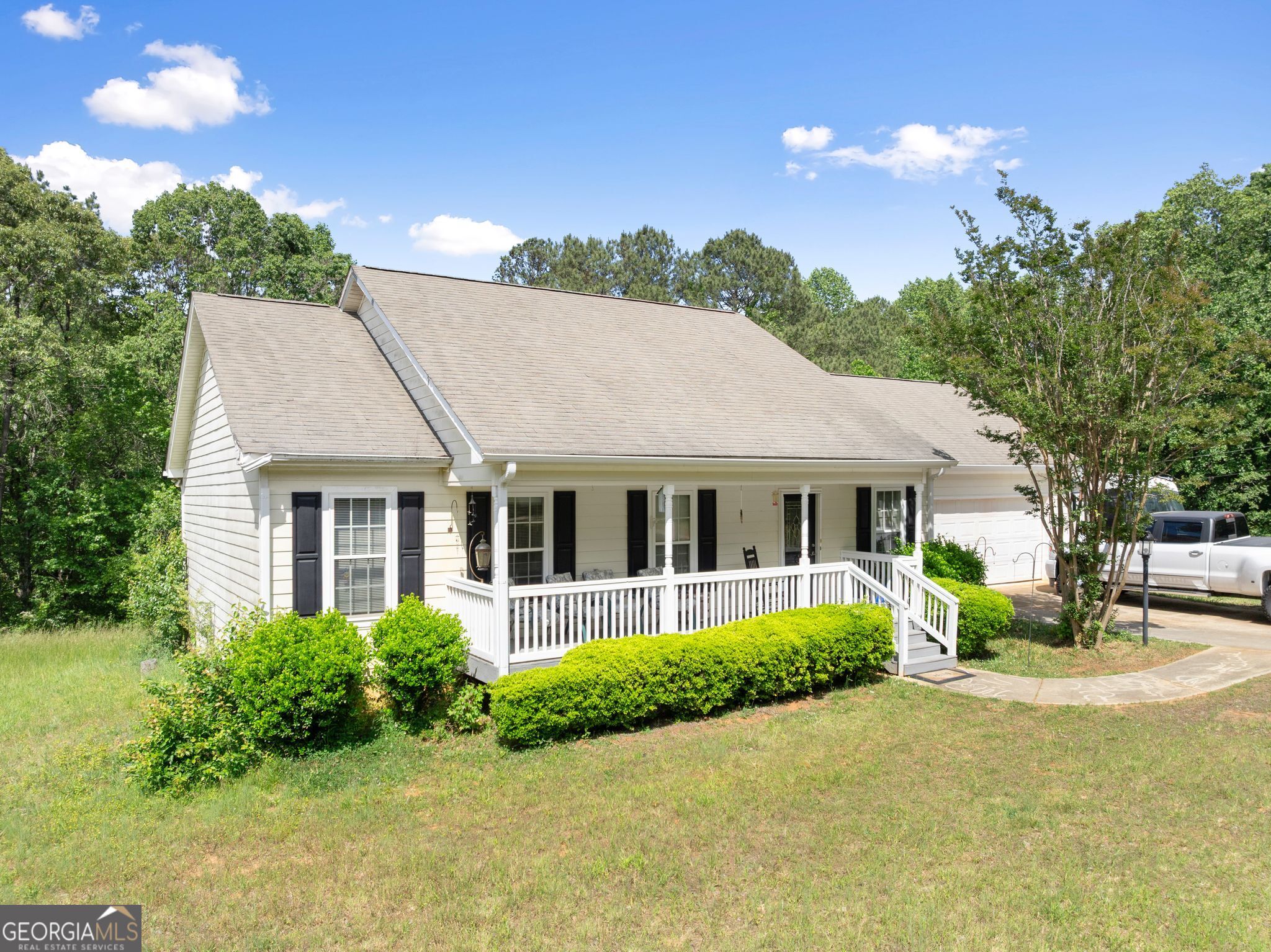 5137 Strickland Road Property Photo 3