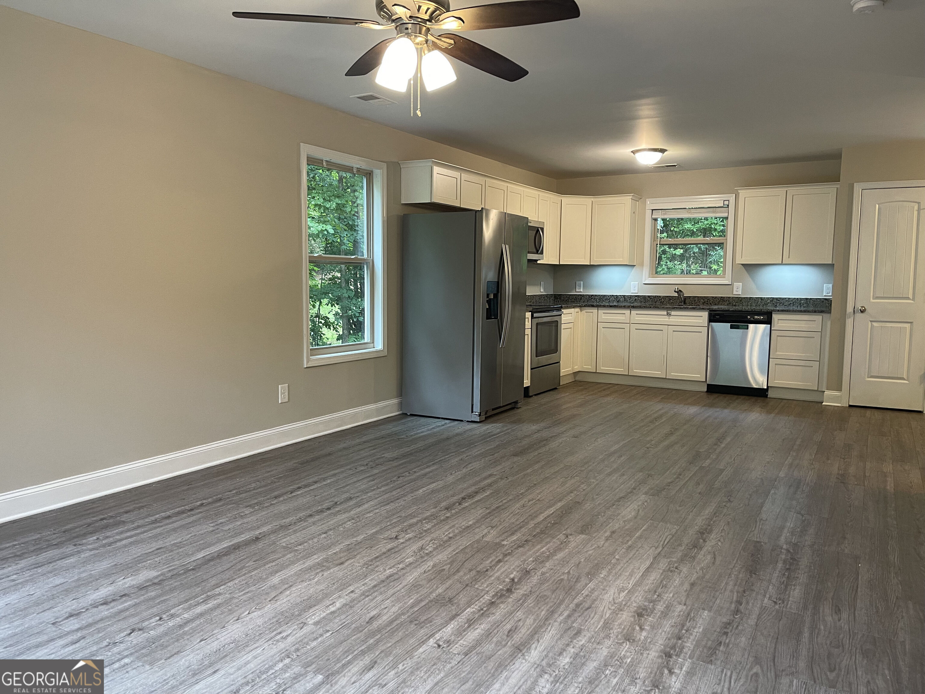 5350 Tomahawk Terrace Property Photo 6