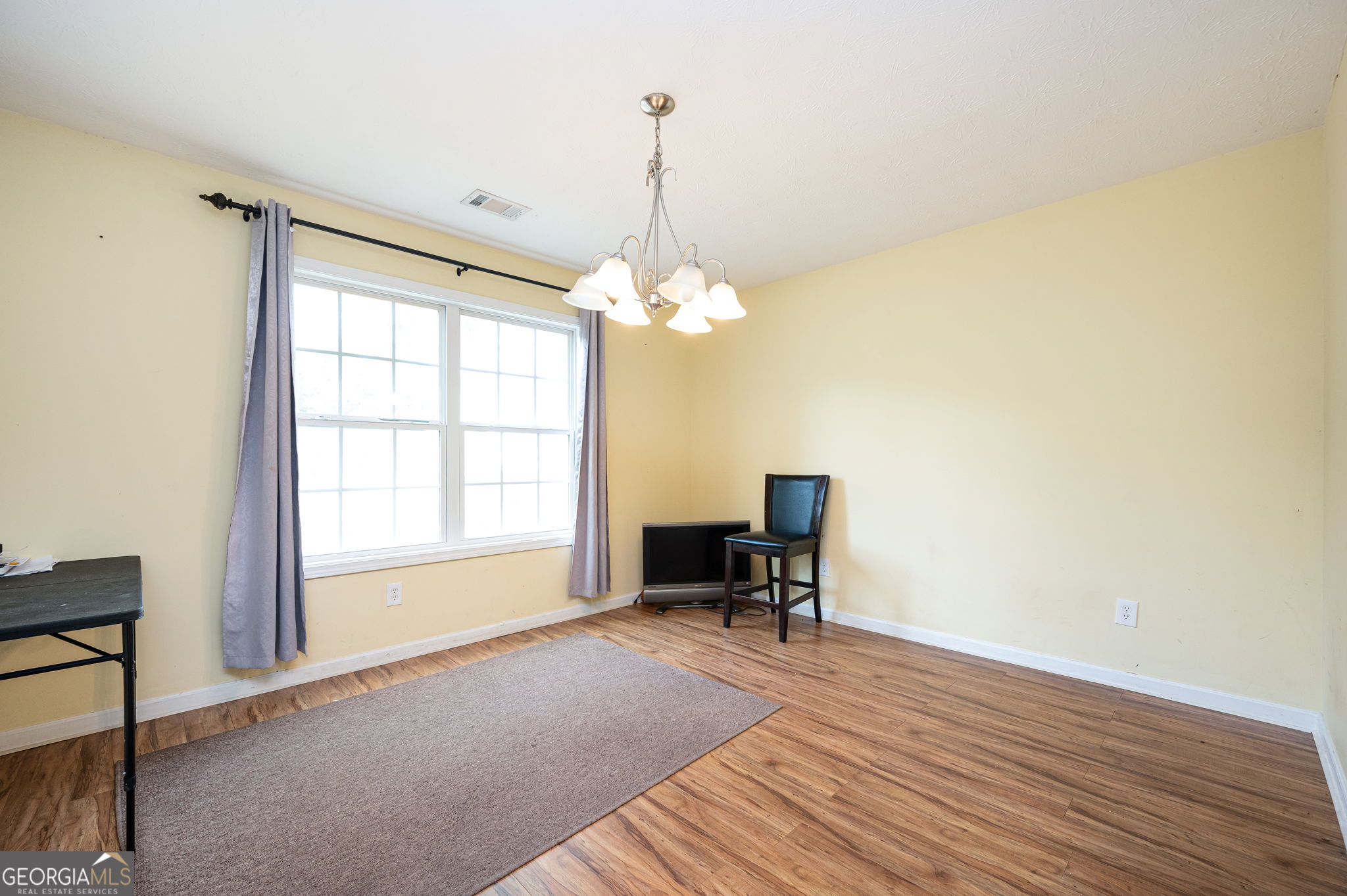80 Lumby Lane Property Photo 6
