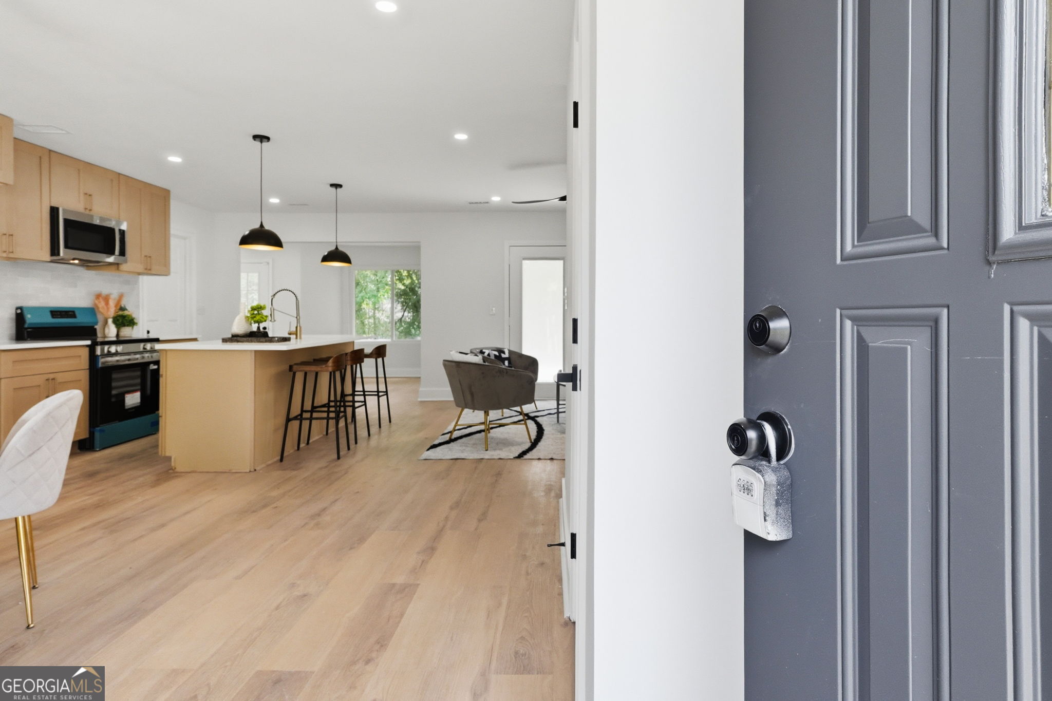 1808 Singer Way Property Photo 4