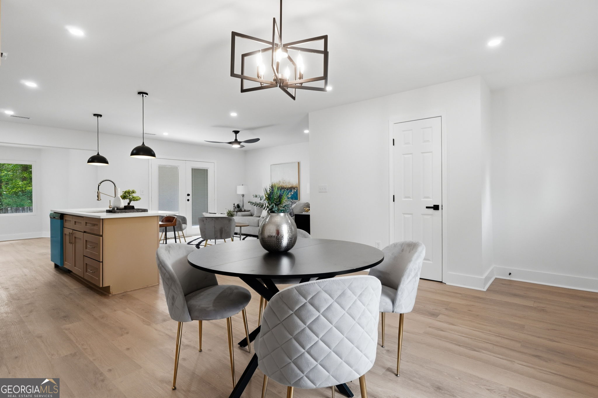 1808 Singer Way Property Photo 6