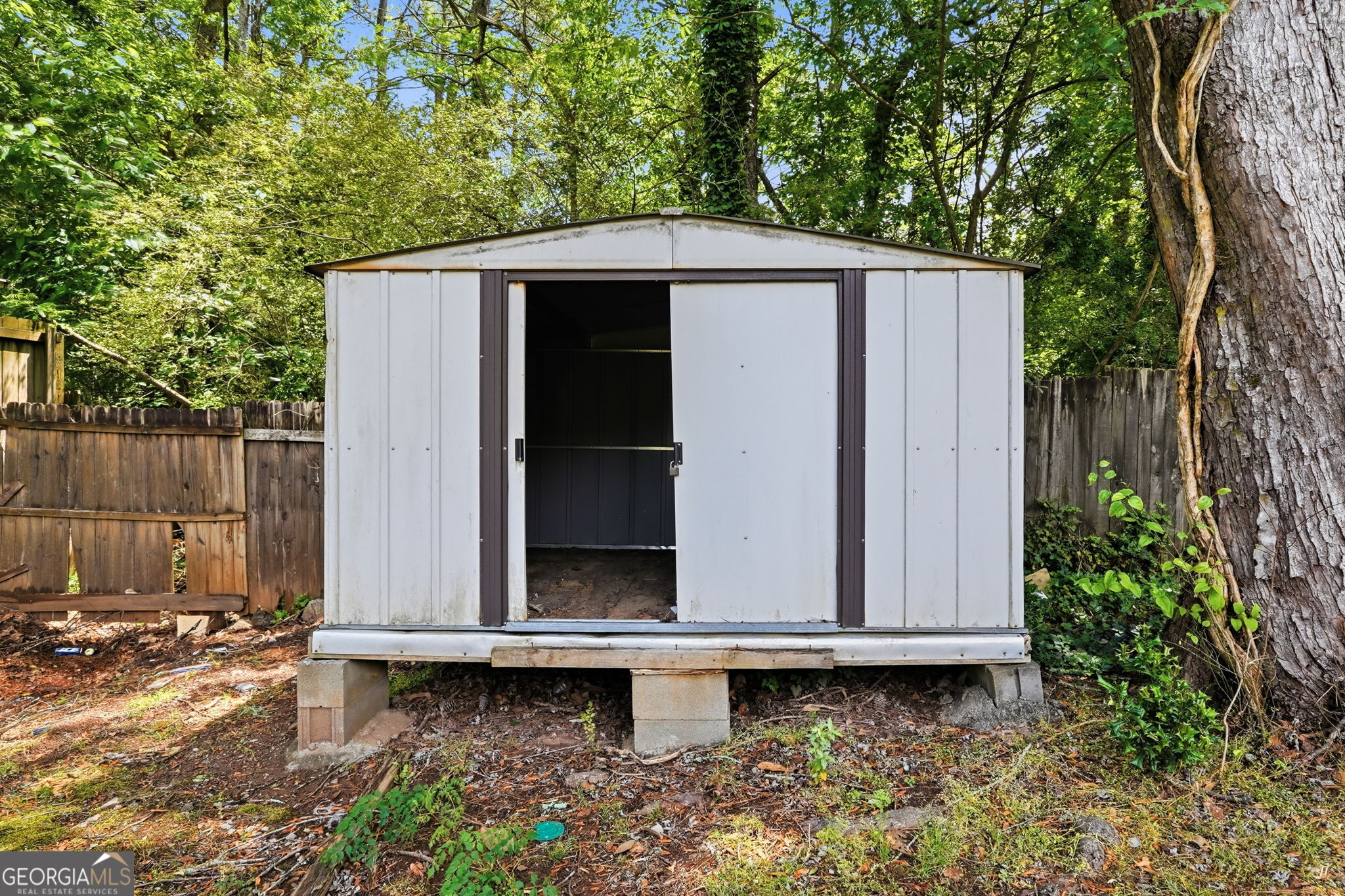 1808 Singer Way Property Photo 35