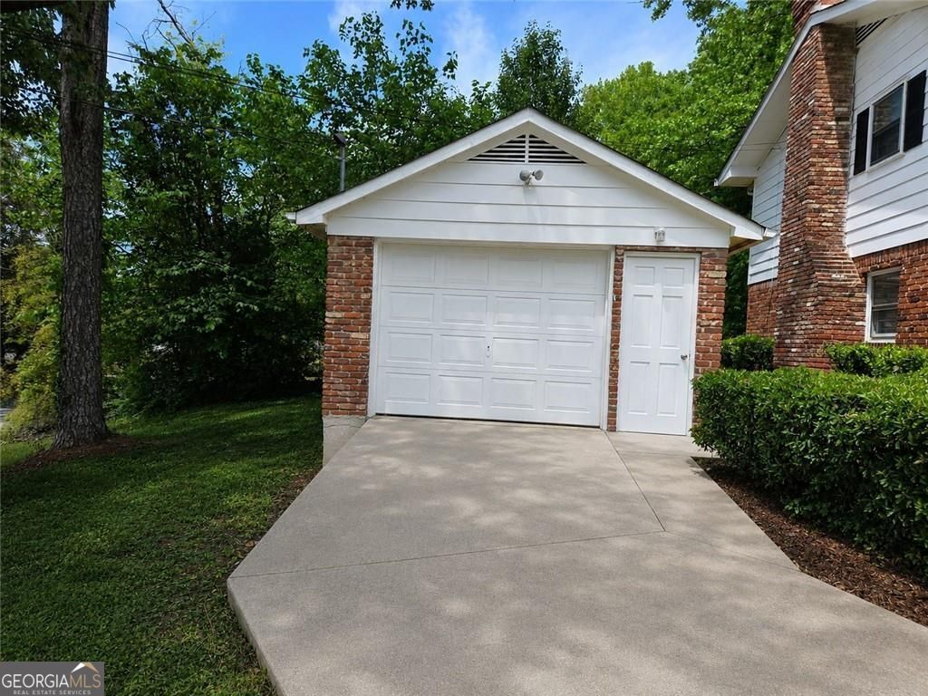 1037 Mell Avenue Property Photo 4